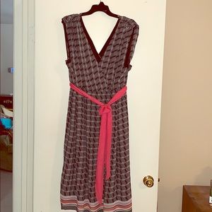 Flirty & fun surplice dress from Lane Bryant 🌈